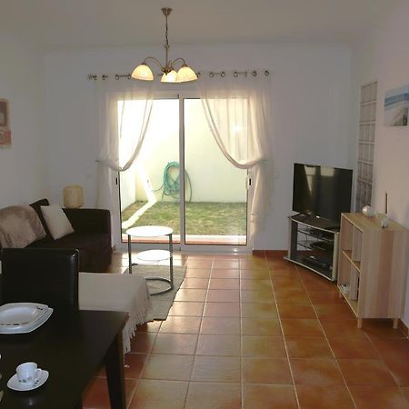 Apartamento Nathalie A 100M Da Praia 卡武埃鲁 外观 照片