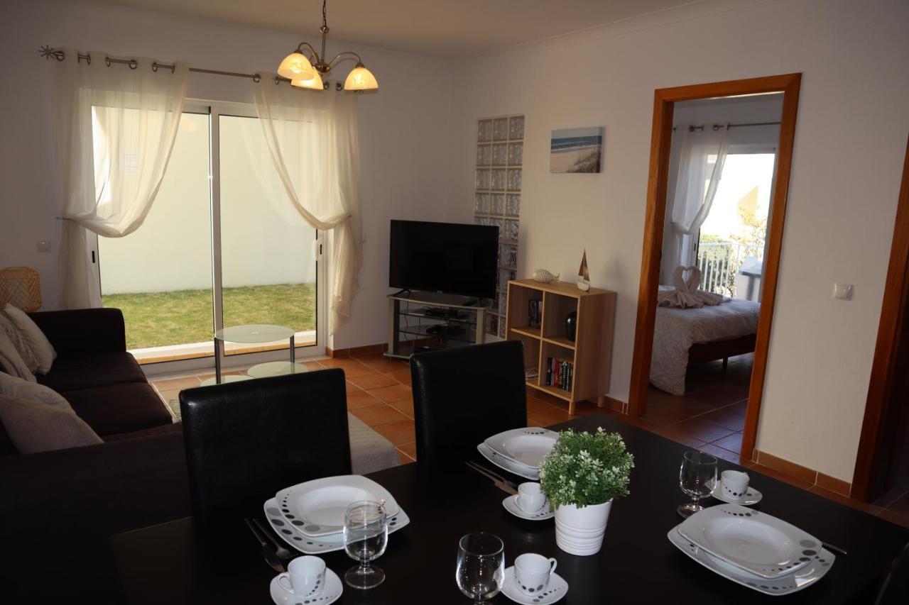Apartamento Nathalie A 100M Da Praia 卡武埃鲁 外观 照片
