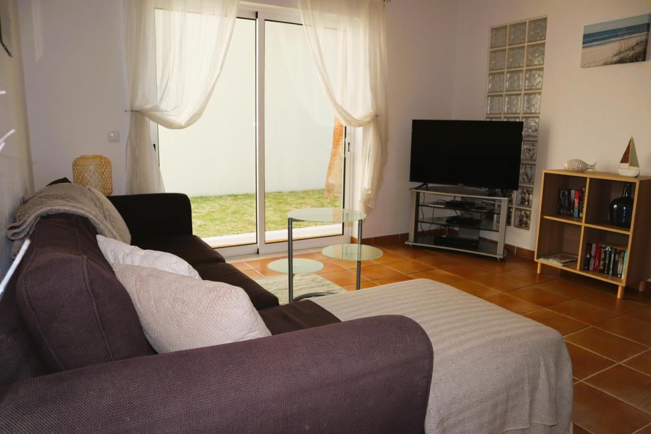 Apartamento Nathalie A 100M Da Praia 卡武埃鲁 外观 照片