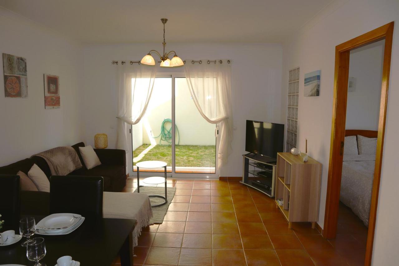 Apartamento Nathalie A 100M Da Praia 卡武埃鲁 外观 照片